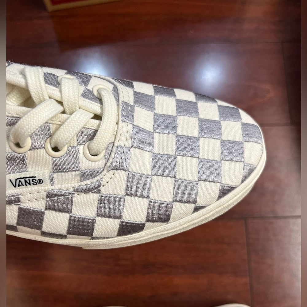Womens 7 Vans Authentic Low Pro Embroidered Checkerboard Gray Low Top HALF BOX - Picture 10 of 16